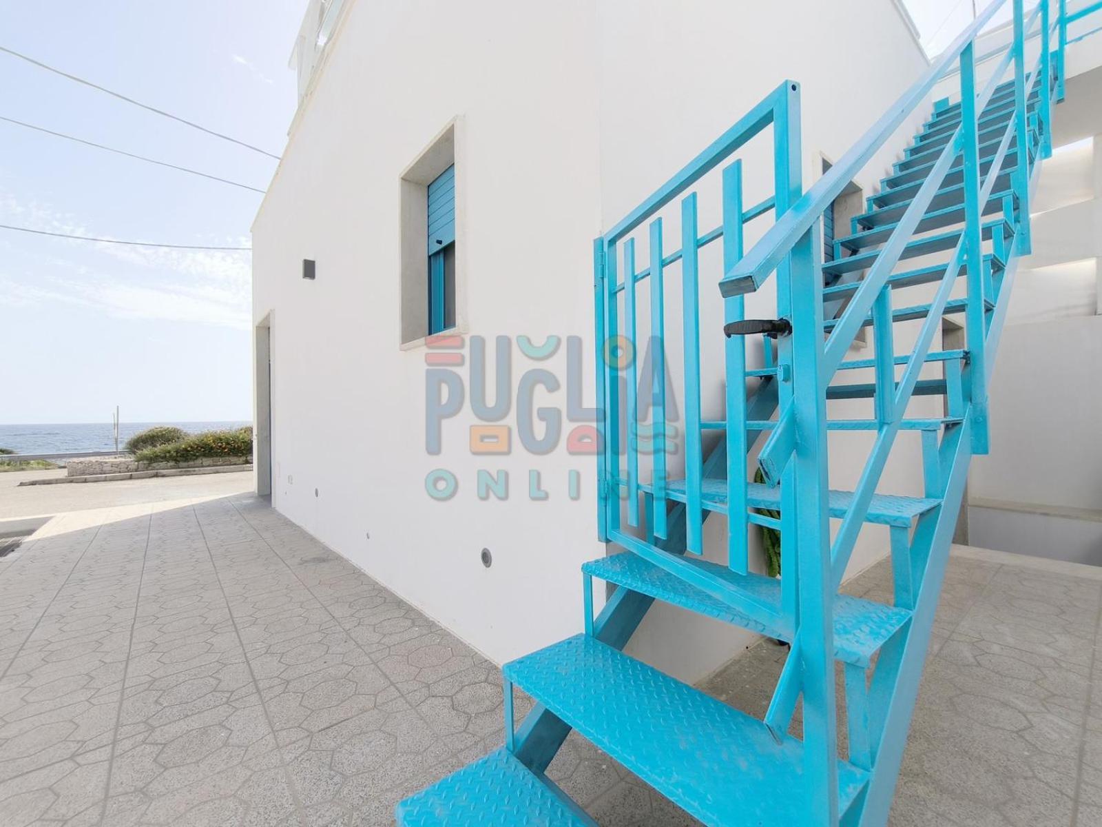 Bilocale Blue House Fronte Mare, A Posto Rosso Apartamento Capilungo Exterior foto